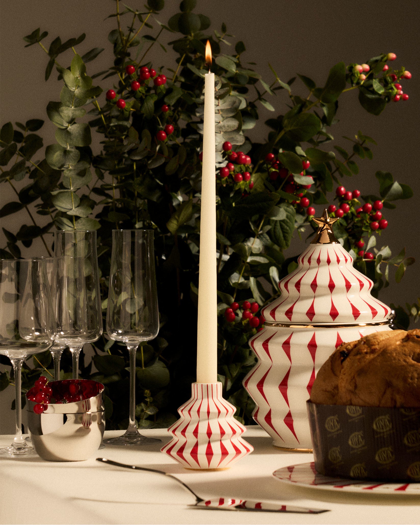 Delight: Christmas porcelain candle holder | Alessi