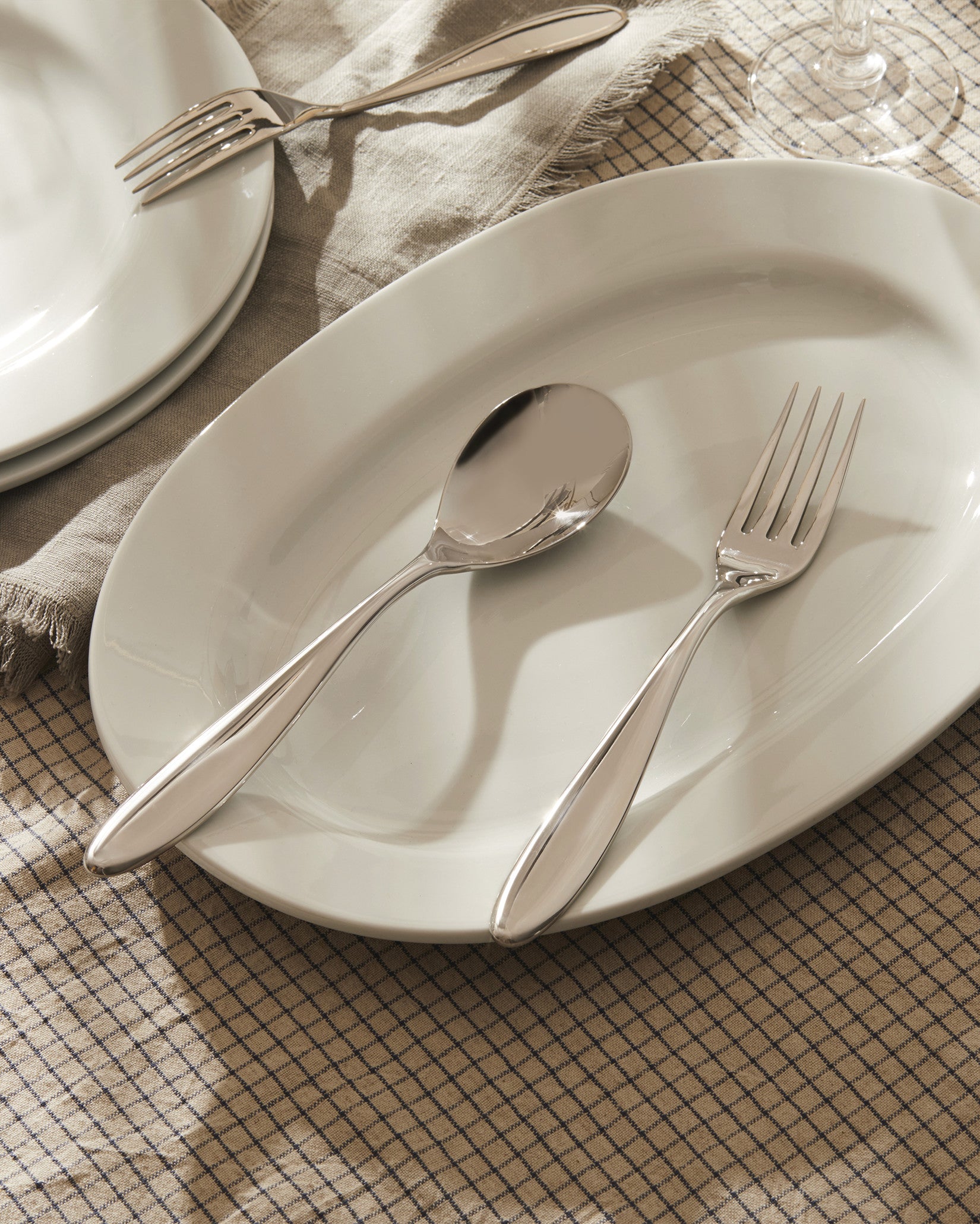 Mami: Serving fork by Stefano Giovannoni | Alessi