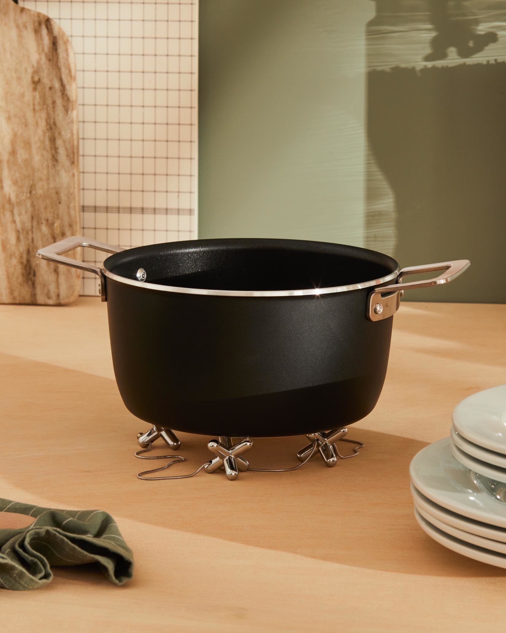 tripod Default Title Trivet with adjustable elements Alessi 1