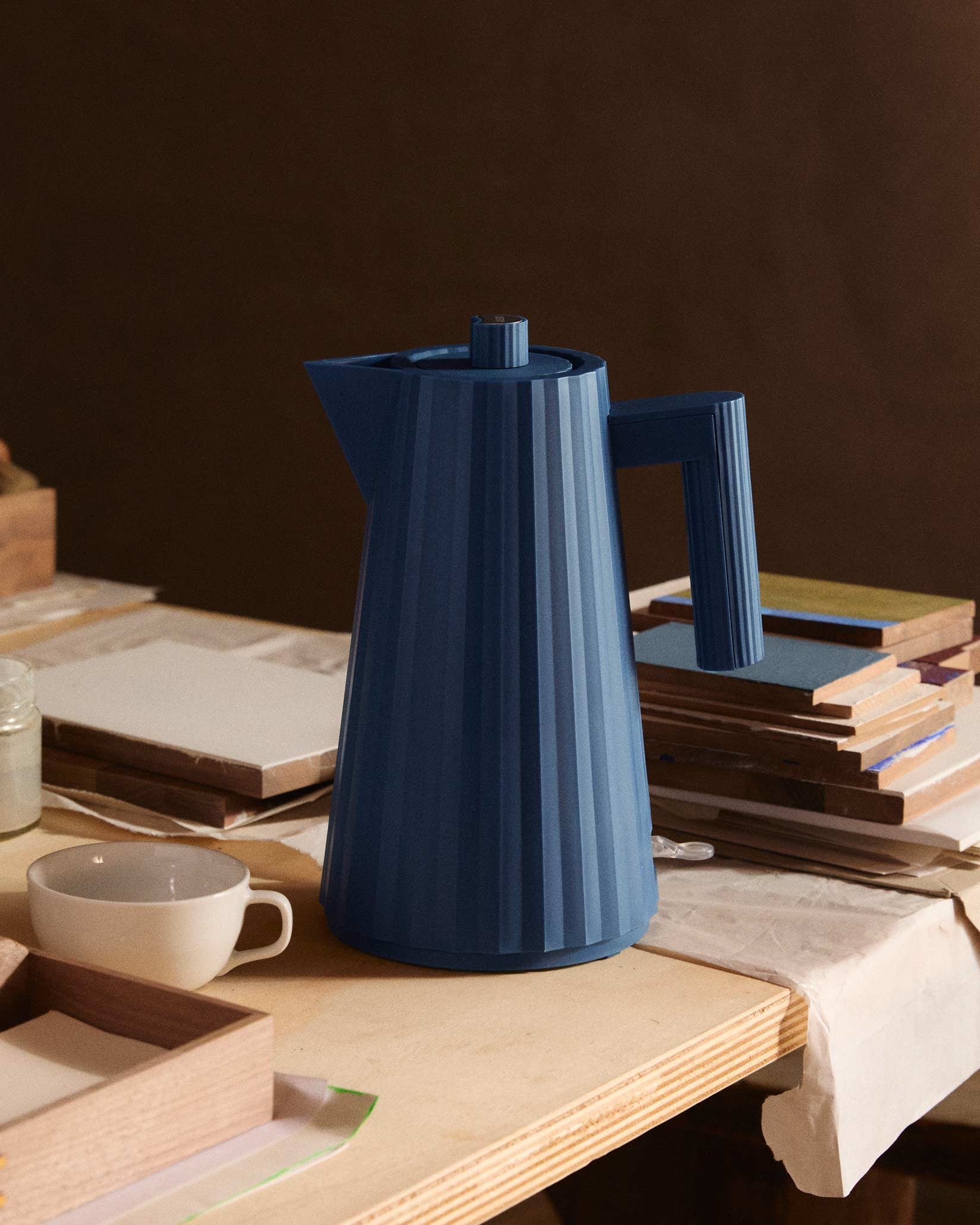 Plissé cl 170 || 1.80 oz Electric kettle. British plug Alessi 1