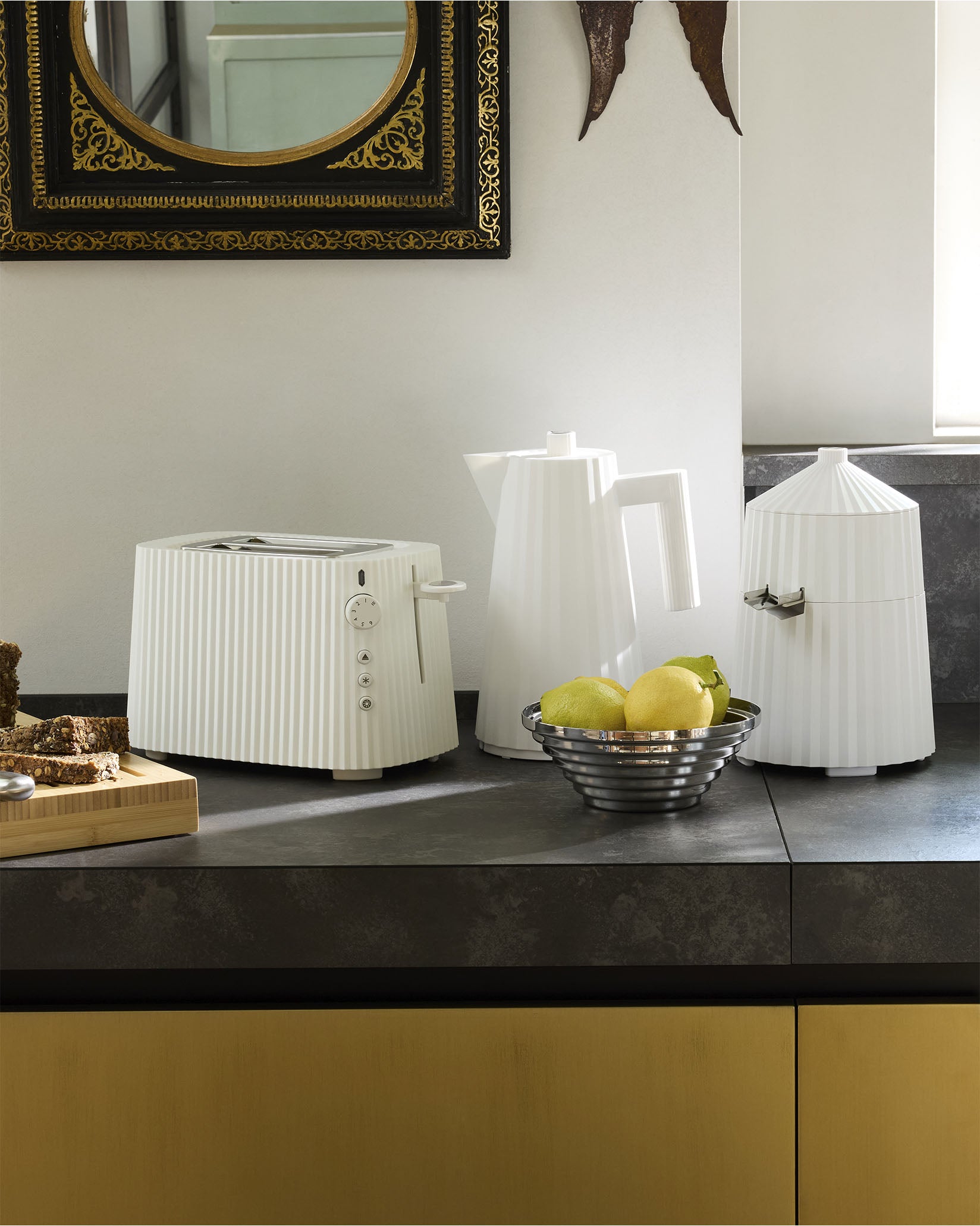 Plissé Toaster - British Plug By Michele De Lucchi | Alessi