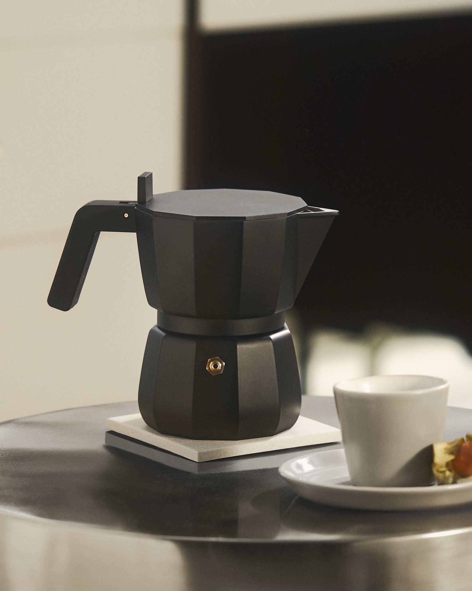 Moka black, cups 1 Espresso coffee maker in aluminium casting Alessi 1