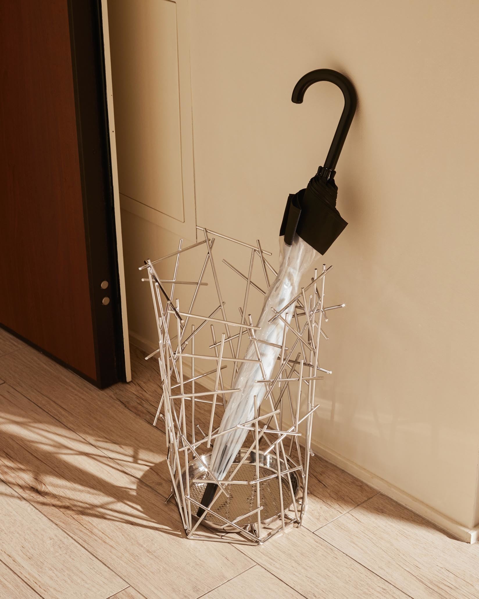 Alessi Blow Up  アレッシイ　マガジンラック Blow up: Magazine holder by Fratelli Campana | Alessi