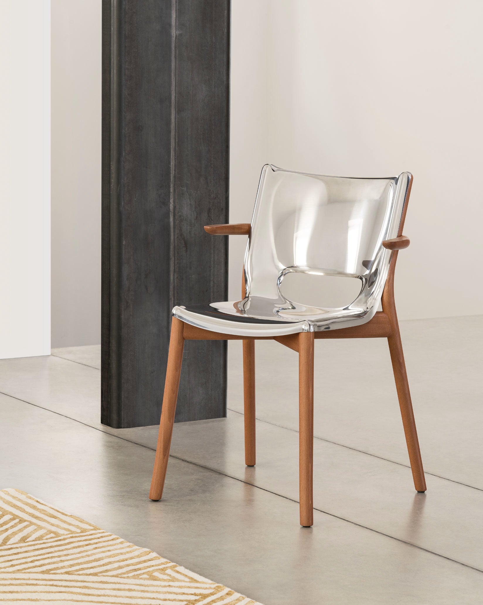 Poêle Collection mat Monoshell chair with armrests Alessi 1
