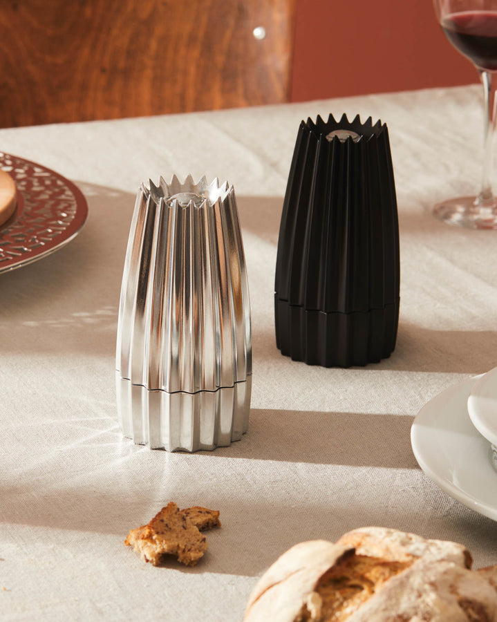 Picture this designer pepper grinder (salt grinder also available) sitting in the centre of your dining table. Pictured in ribbed black this artistically-influenced pepper shaker will be the centre of attention for any dining occasion