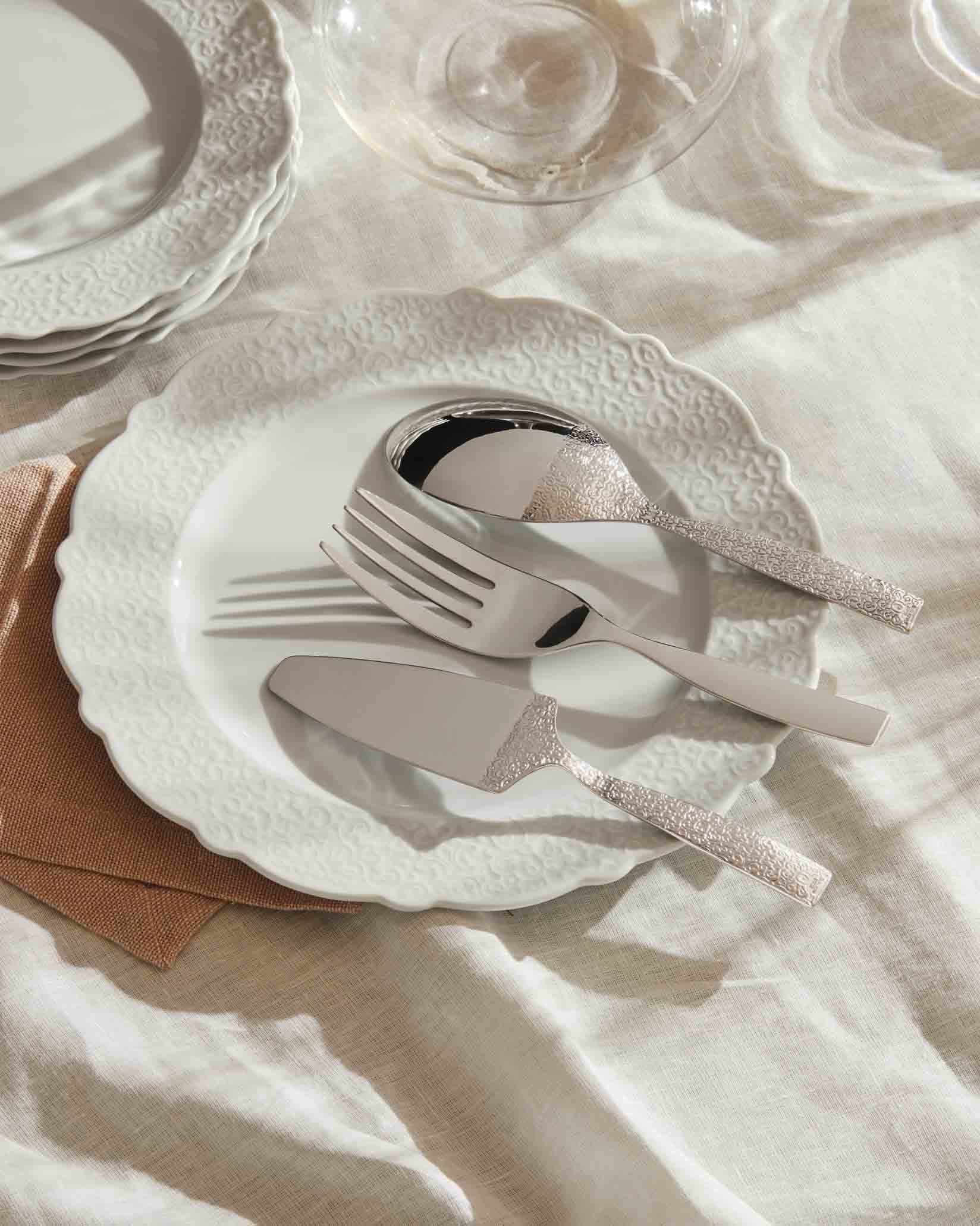 Dressed: Round tray by Marcel Wanders | Alessi